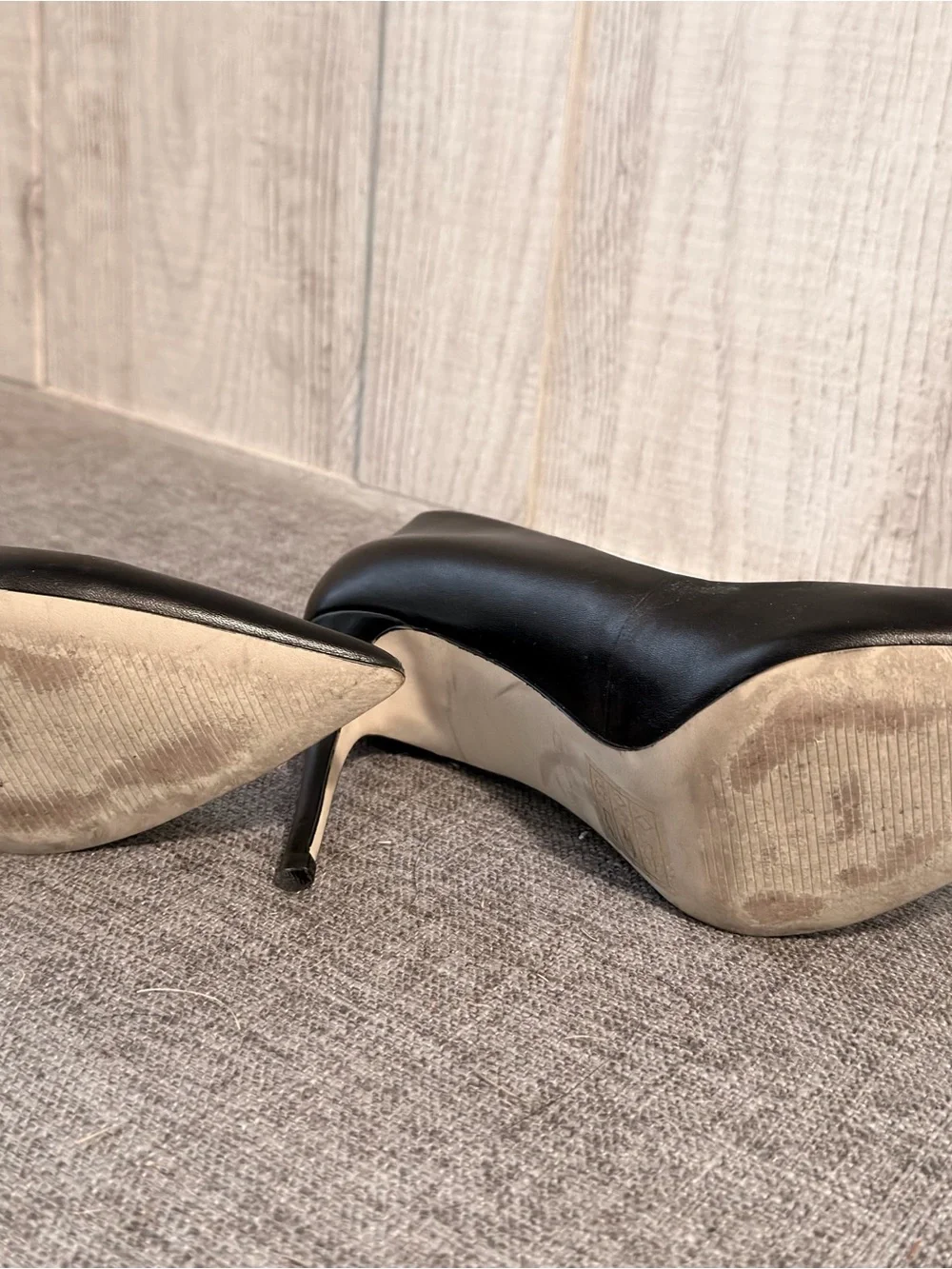 Aldo Black Pointed-Toe Leather Pumps